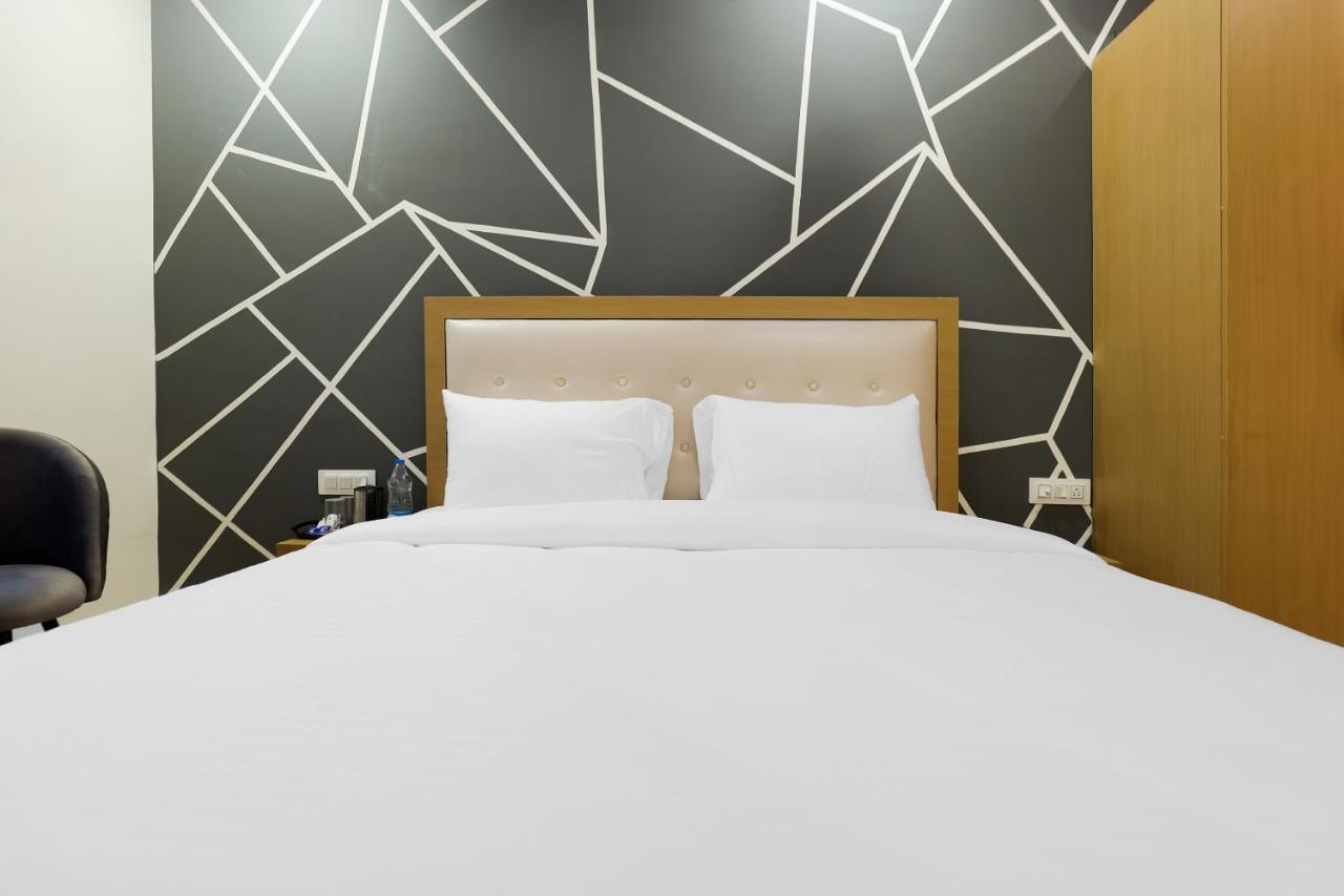 Hotel Bliss Zirakpur Экстерьер фото