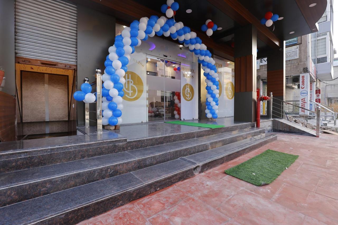 Hotel Bliss Zirakpur Экстерьер фото