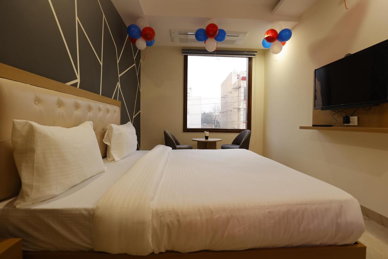 Hotel Bliss Zirakpur Экстерьер фото