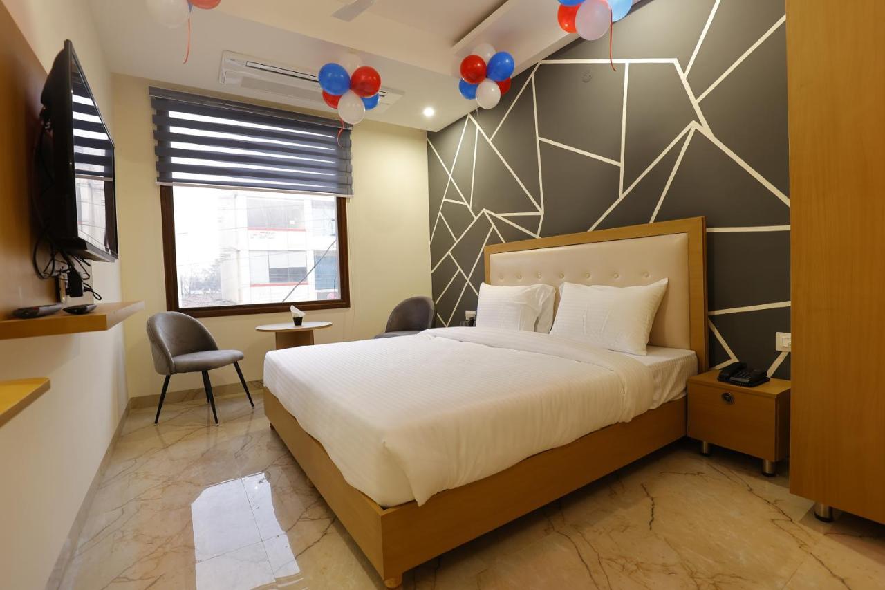 Hotel Bliss Zirakpur Экстерьер фото